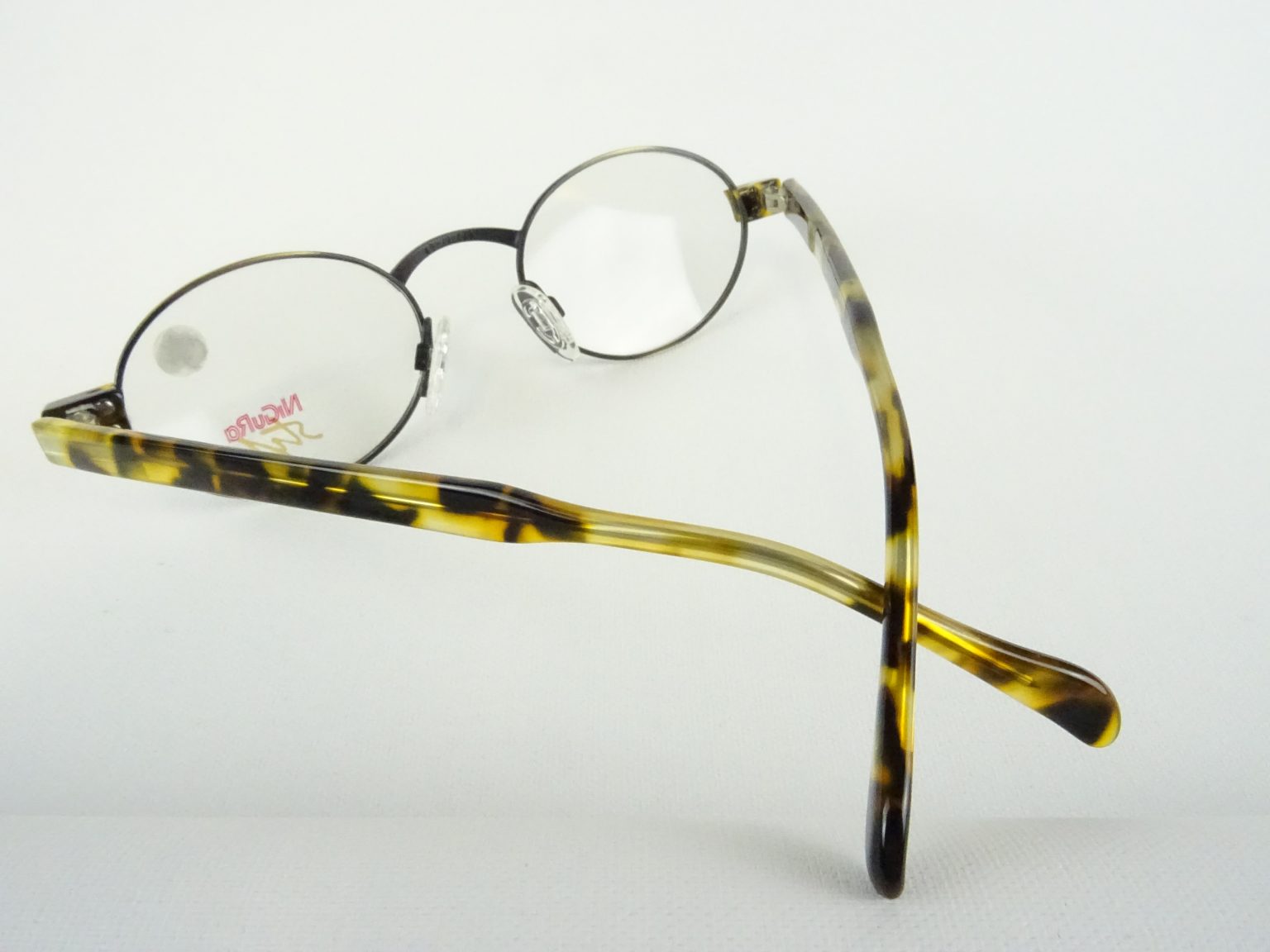 Brillenfassung klassisch oval stabil neutrale Farbe gleitsichtfähig Gr