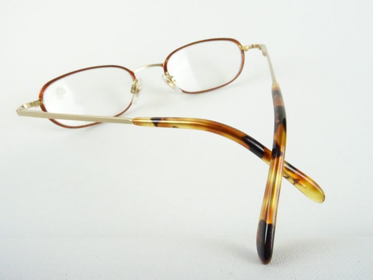 Brille Brillenfassung aus Metall mit kleiner schmaler Glasform kupfer